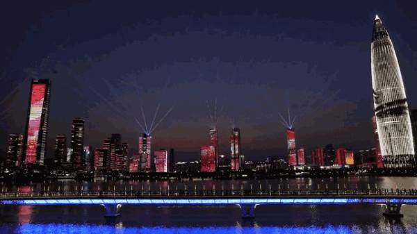 深圳人才公园国庆灯光秀时间到晚上几点